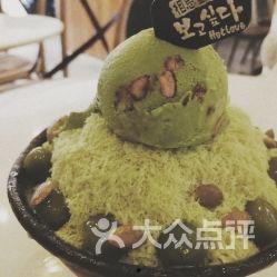 网红年糕抹茶味图片,一口咬下，抹茶香浓，甜蜜满溢